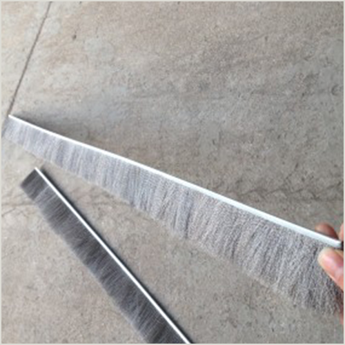 Wire brush